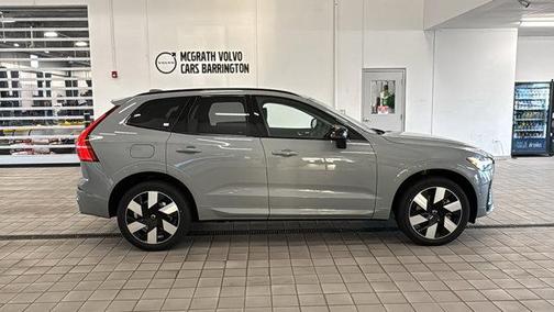 2025 Volvo XC60 Plug-In Hybrid T8 Plus