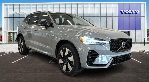 2025 Volvo XC60 Plug-In Hybrid T8 Plus