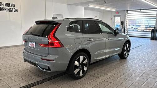 2025 Volvo XC60 Plug-In Hybrid T8 Plus