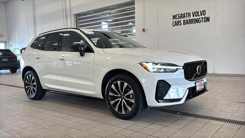 Crystal White Metallic 2025 Volvo XC60 B5 Plus