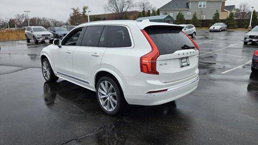 2024 Volvo XC90 B6 Plus Bright Theme 7-Seater