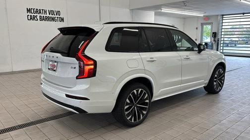 2026 Volvo XC90 B6 Ultra Dark Theme 7-Seater