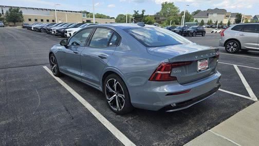 2023 Volvo S60 B5 Plus Dark Theme