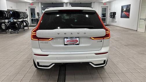 2026 Volvo XC60 B5 Ultra