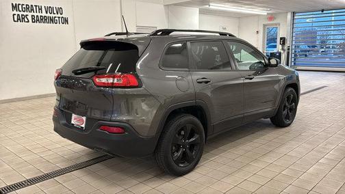 Granite Crystal Metallic Clearcoat 2017 Jeep Cherokee High Altitude