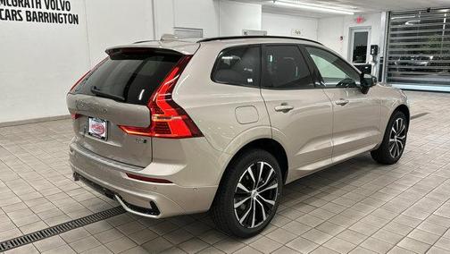 2025 Volvo XC60 Plus