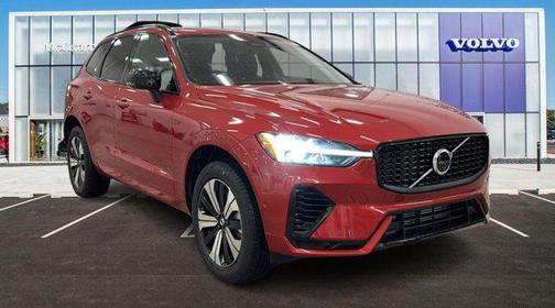 2025 Volvo XC60 Plug-In Hybrid T8 Plus