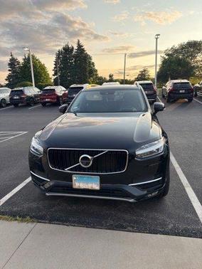 2019 Volvo XC90 T6 Momentum