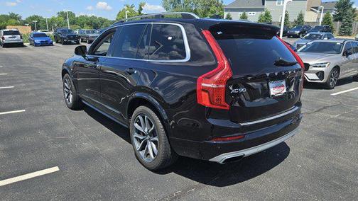 2019 Volvo XC90 T6 Momentum