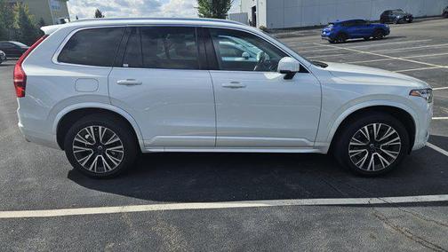 2020 Volvo XC90 T5 Momentum