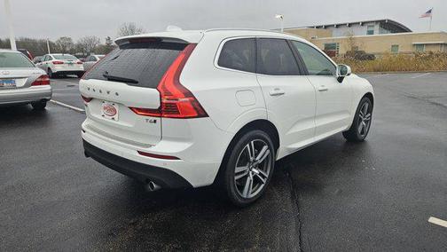 2021 Volvo XC60 T6 Momentum