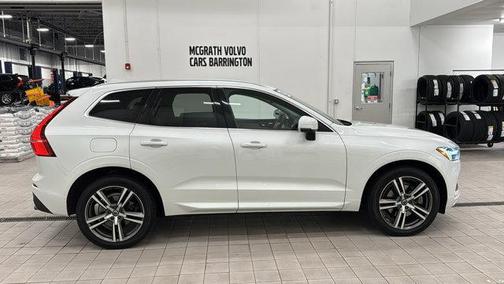 2021 Volvo XC60 T6 Momentum