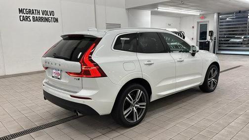2021 Volvo XC60 T6 Momentum