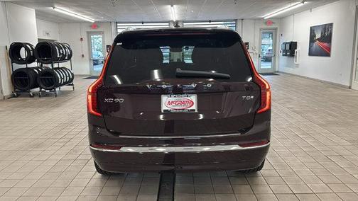 2025 Volvo XC90 Plug-In Hybrid T8 Plus 7-Seater