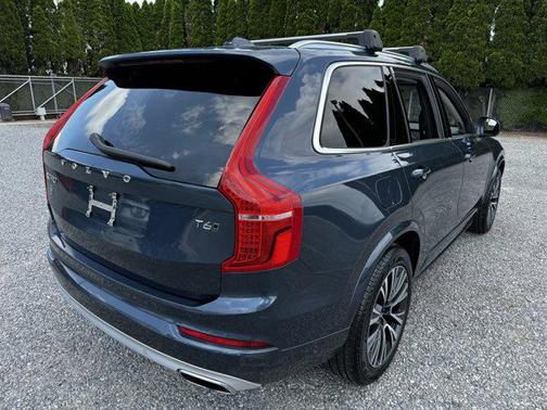 2020 Volvo XC90 T6 Momentum