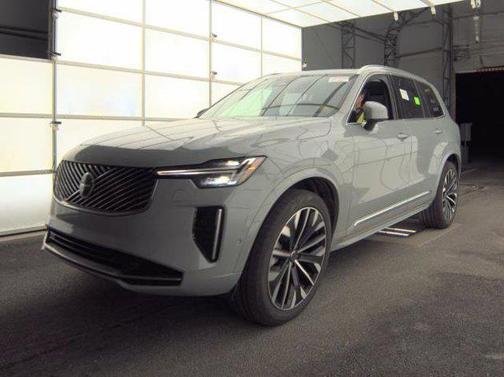 2025 Volvo XC90 B6 Plus 7-Seater