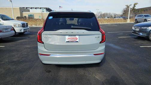 2025 Volvo XC90 B6 Plus 7-Seater