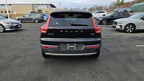 2019 Volvo XC40 T5 Momentum