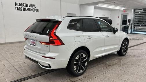 2026 Volvo XC60 Plug-In Hybrid T8 Plus