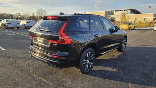 2025 Volvo XC60 B5 Core