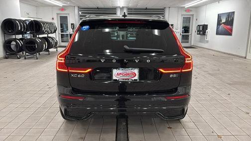 2025 Volvo XC60 B5 Core