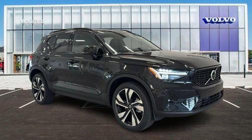 2026 Volvo XC40 B5 Ultra