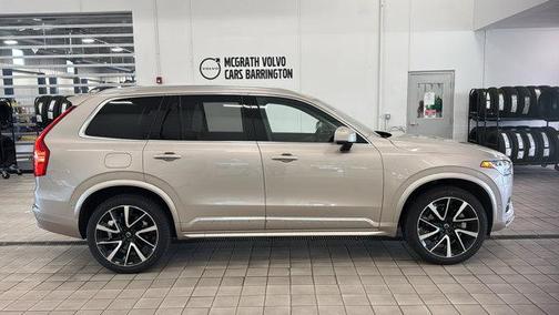 2025 Volvo XC90 B5 Plus