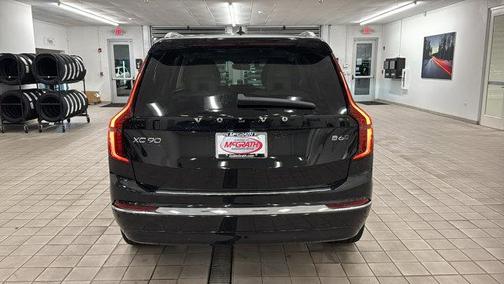 2025 Volvo XC90 B6 Ultra