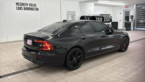 2023 Volvo S60 Recharge Plug-In Hybrid T8 Plus Black Edition