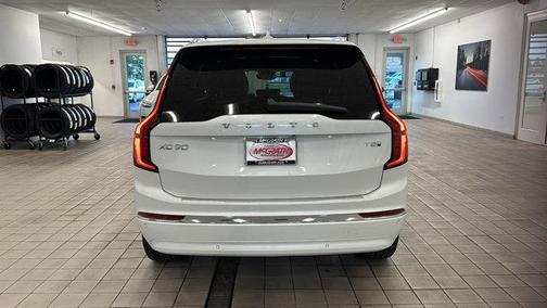 2025 Volvo XC90 Plug-In Hybrid T8 Ultra 7-Seater