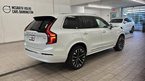 2025 Volvo XC90 Plug-In Hybrid T8 Ultra 7-Seater