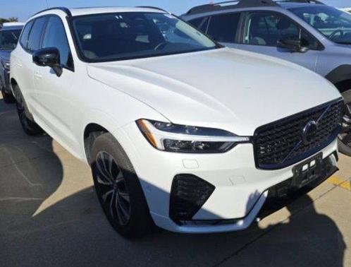 Crystal White Metallic 2025 Volvo XC60 B5 Plus