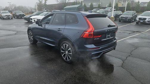 2024 Volvo XC60 B5 Plus Dark Theme