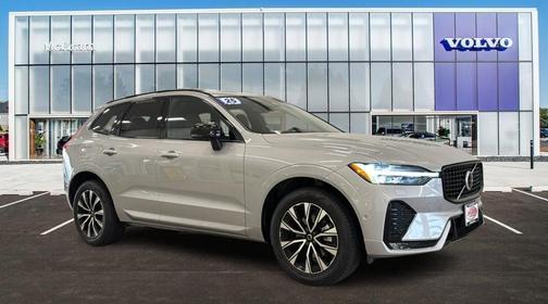 Silver Dawn Metallic 2025 Volvo XC60 B5 Plus
