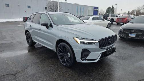 2026 Volvo XC60 B5 Ultra Black Edition