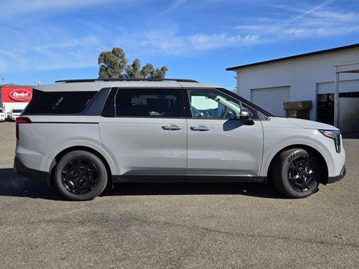 2025 Kia Carnival SX Prestige