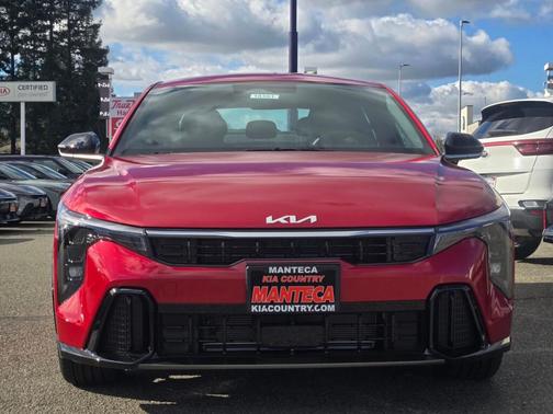 2025 Kia K4 GT-Line