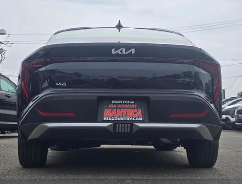 Aurora Black Pearl 2026 Kia K4 EX