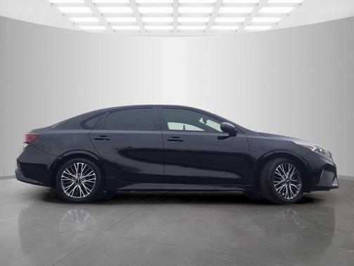 Aurora Black 2023 Kia Forte GT-Line