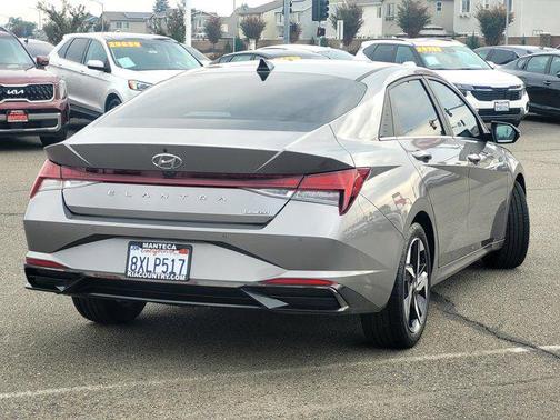 2021 Hyundai ELANTRA Limited
