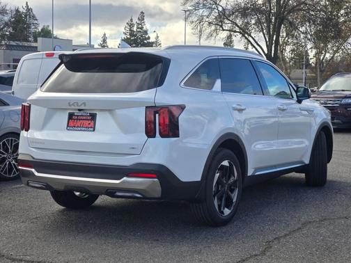 2026 Kia Sorento Hybrid EX