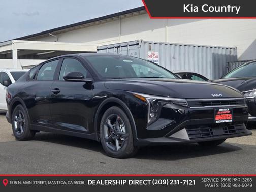 2026 Kia K4 LXS