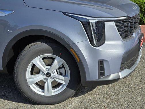 2025 Kia Sorento LX