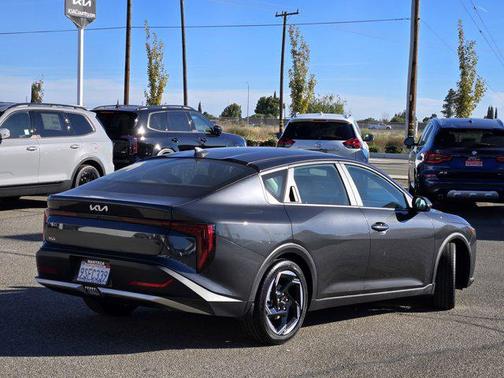2025 Kia K4 EX