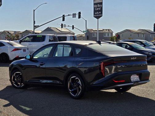 2025 Kia K4 EX