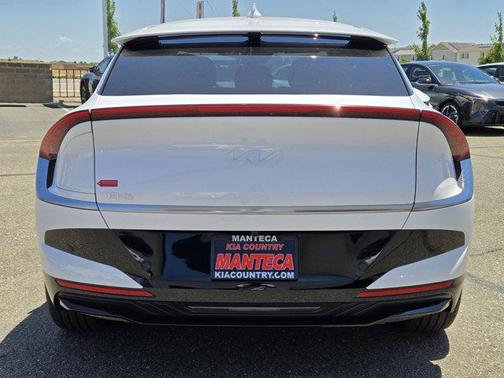 2025 Kia EV6 Wind