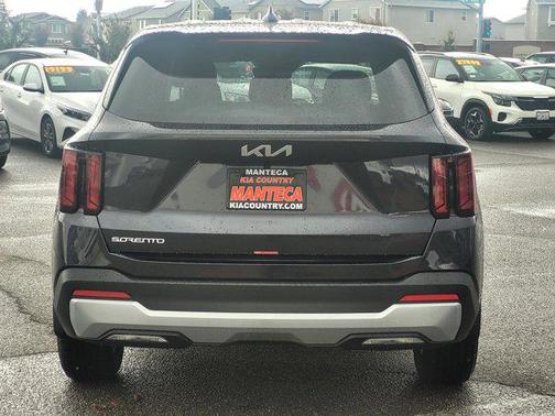 2026 Kia Sorento LX