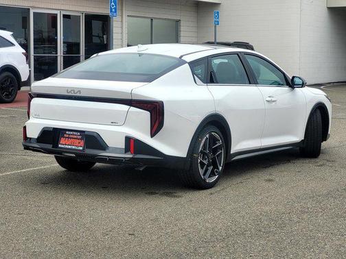 2025 Kia K4 GT-Line
