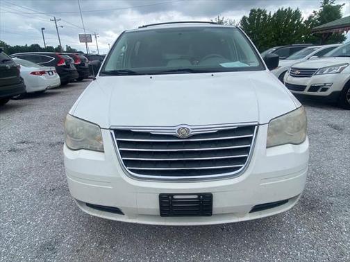 2010 Chrysler Town & Country LX 4dr Mini Van
