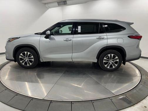 2020 Toyota Highlander Hybrid XLE